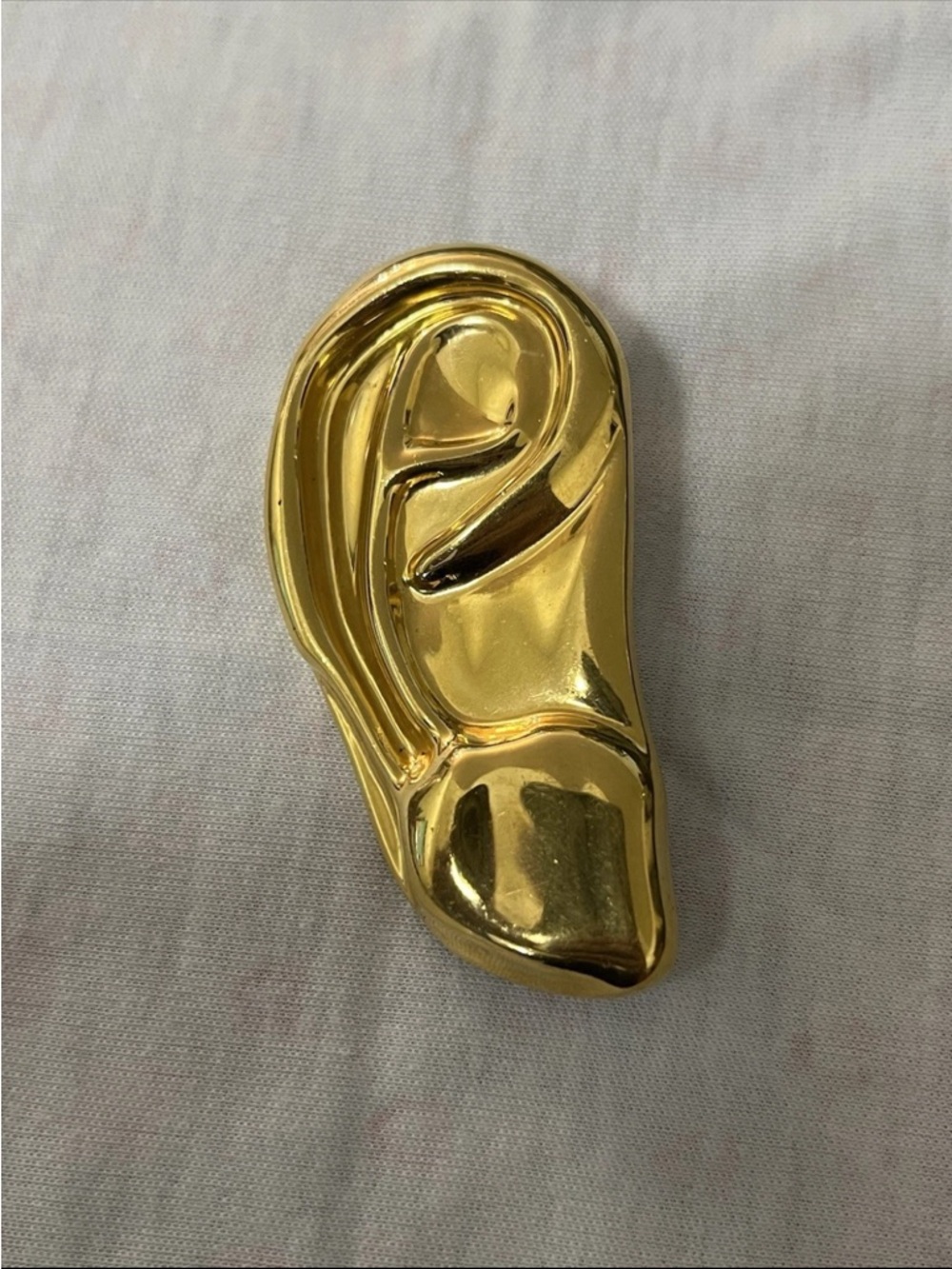 Gucci Gold Tone Ear-Shaped 📍 and